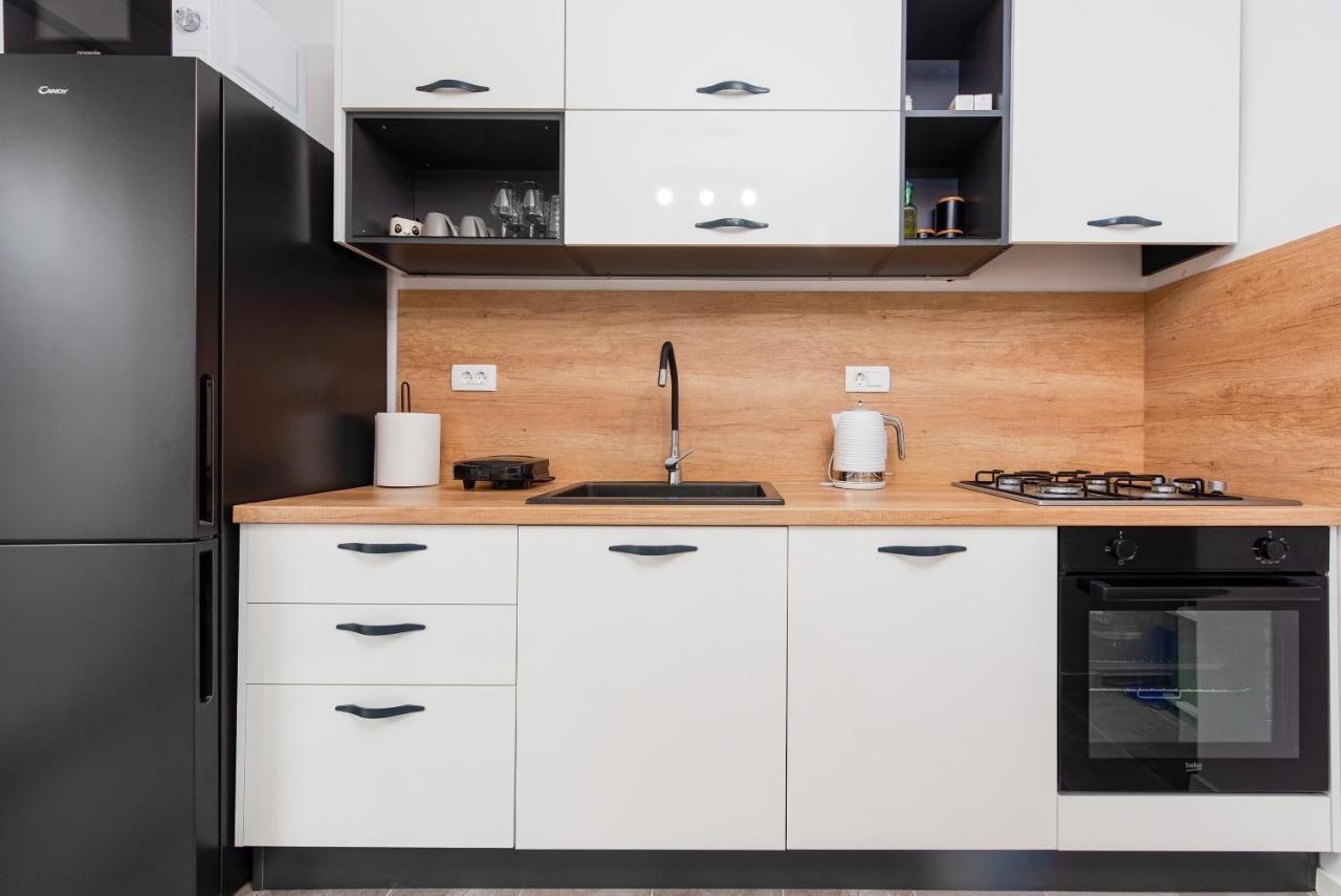 Apartment 12 O'Clock زادار المظهر الخارجي الصورة